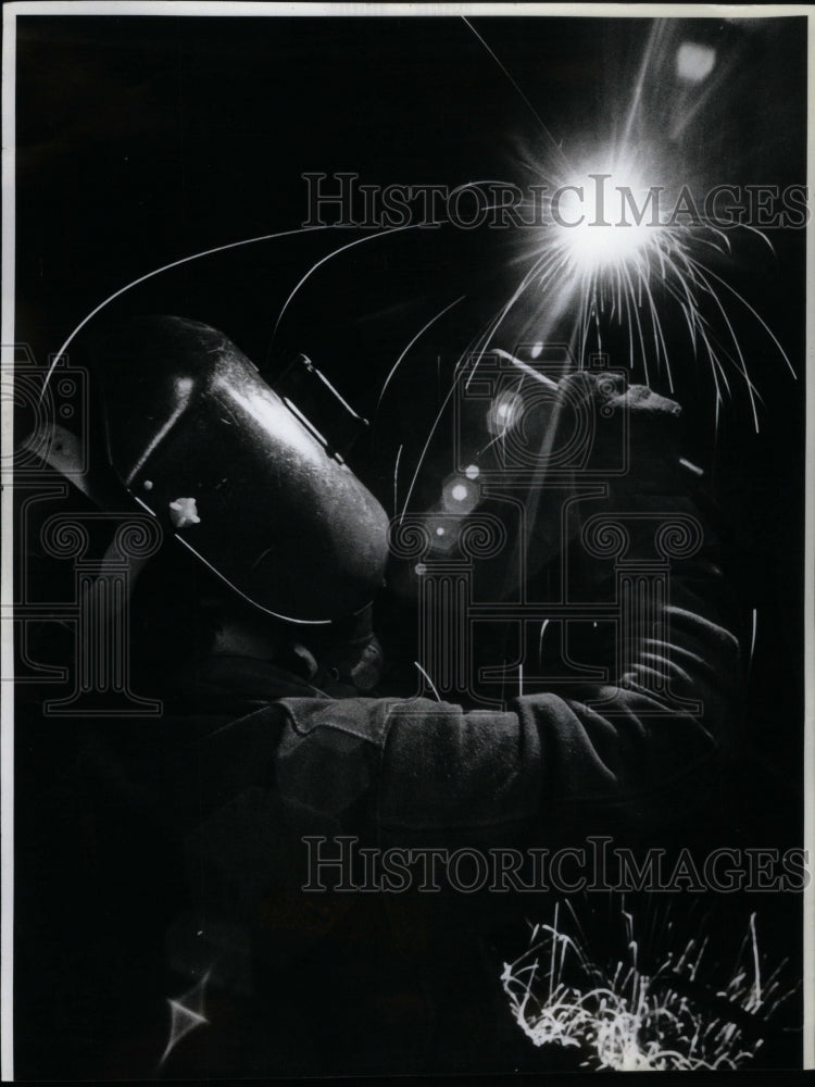 1982 Welding Student Henry Ford Comm Coll - Historic Images