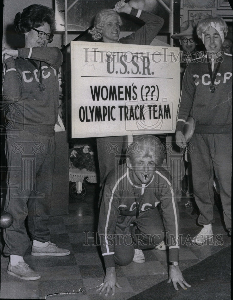 1967 USSR Womens Track Team Men Parody - Historic Images