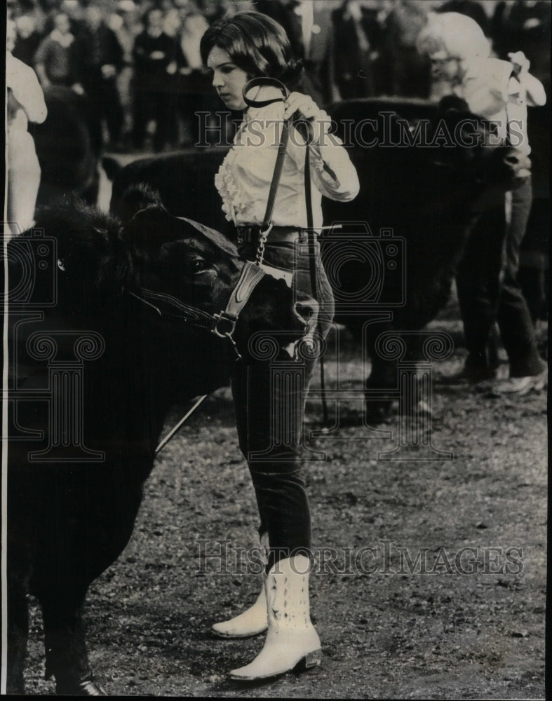 1966 Ladies&#39; Fashion Livestock Exposition - Historic Images