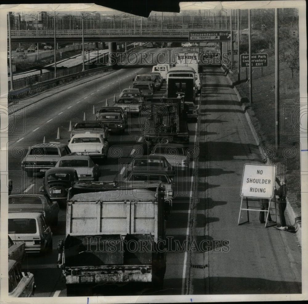 1976 Traffic Eisenhower Expressway - Historic Images