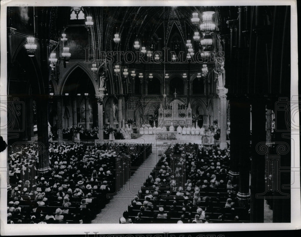 1967 Interior Of Holy Name Cathedral - Historic Images