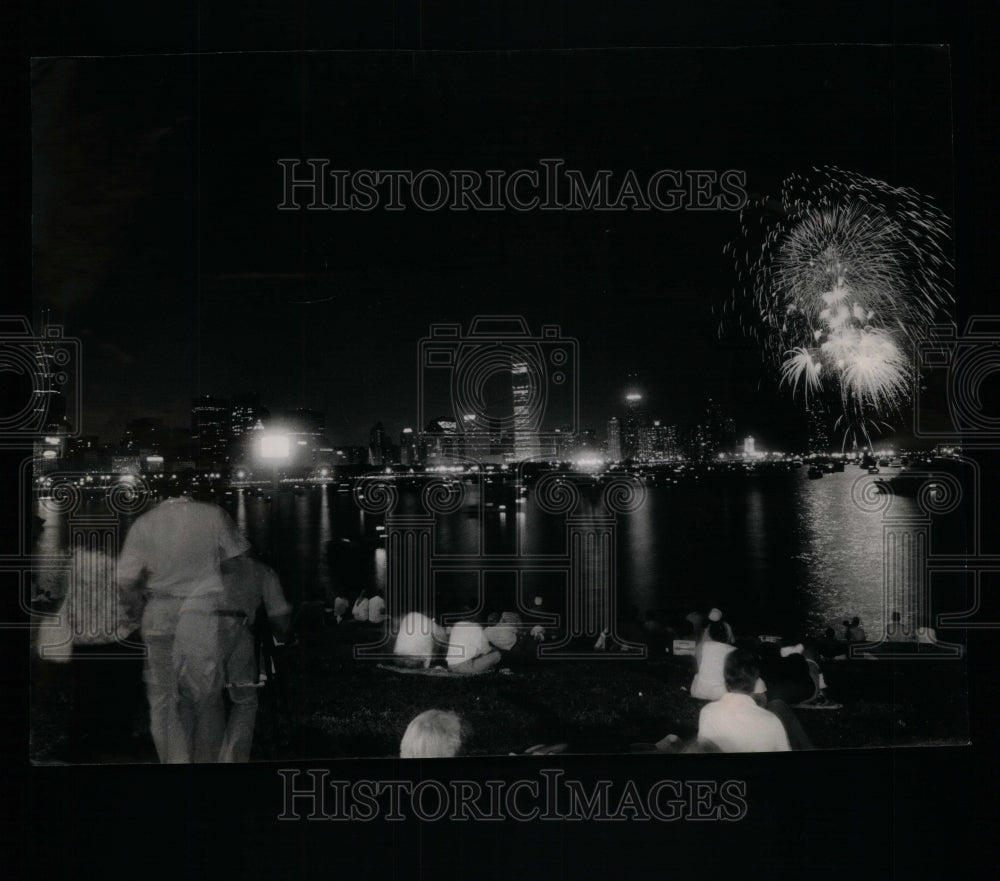 1986 Fireworks Venetian Night Chicago Lake - Historic Images