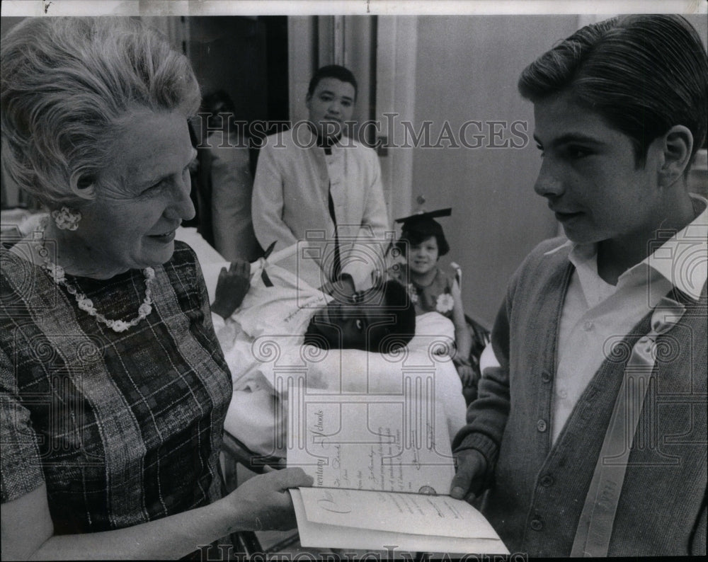 1968 6th Grade Graduation Held At Hospital - Historic Images