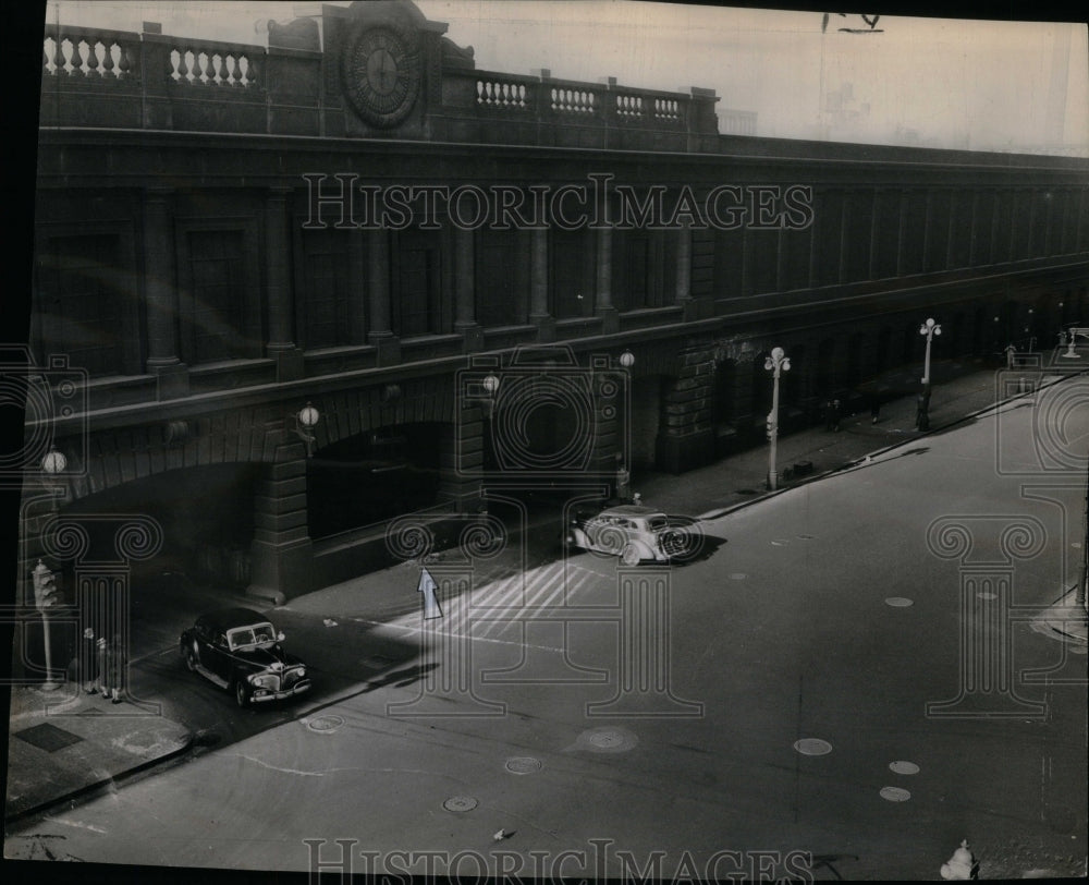 1946 Abutment Canal &amp; Washington Auto Crash - Historic Images