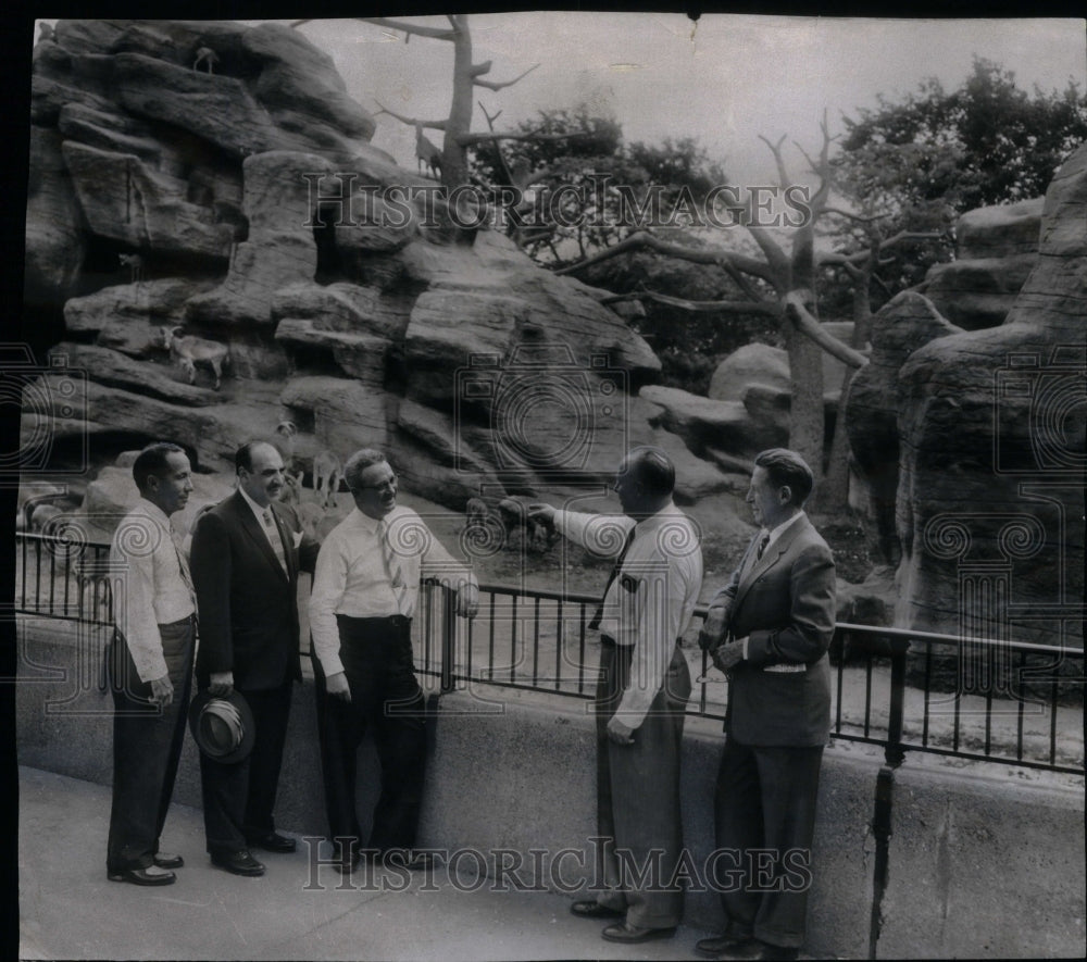 1957 Cleveland Zoo Officials see Brookfield - Historic Images