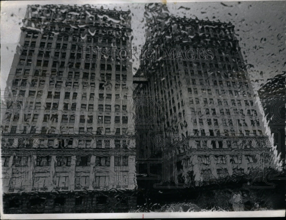 1970 Wrigley Bldg. Through Wet Windshield - Historic Images