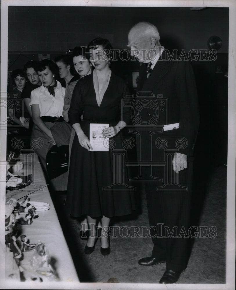 1954 Press Photo Charles Mott Mayor Flint School Craft - Historic Images