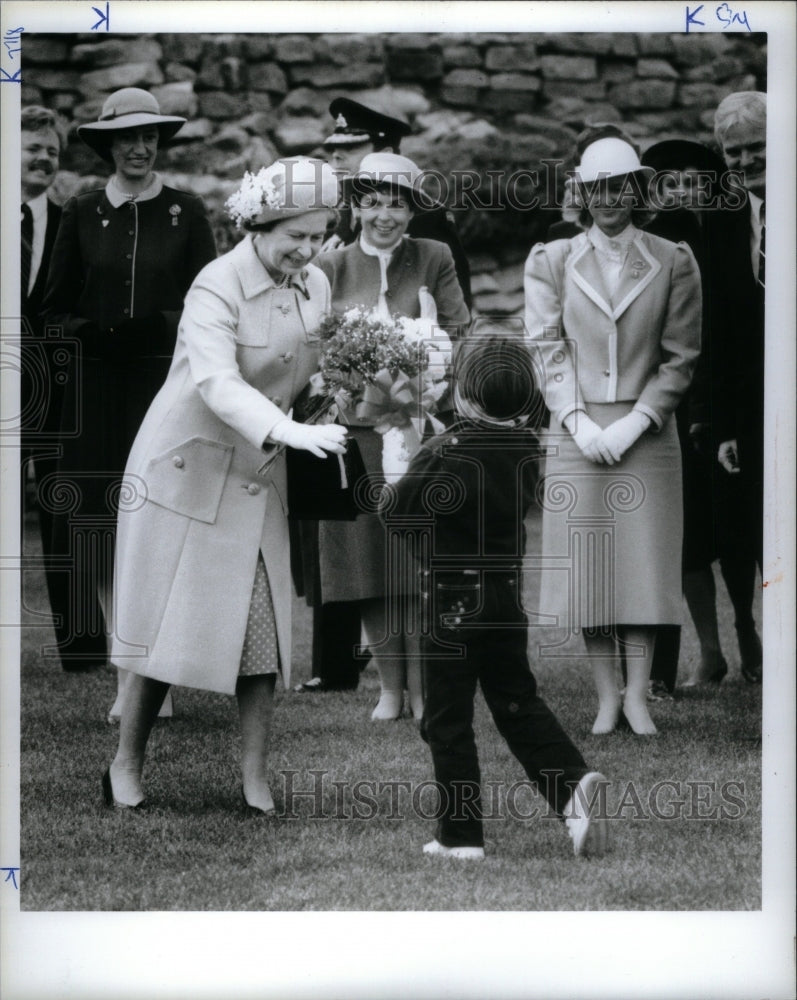 1984 Queen Elizabeth II Canada Bouquet - Historic Images