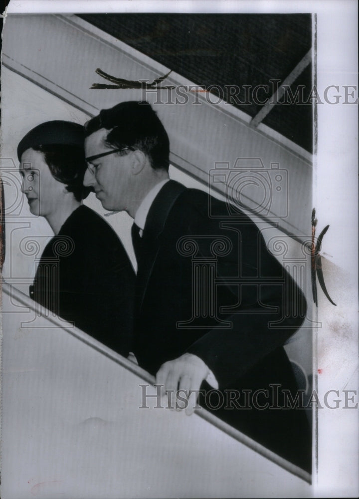 1963, King Baudouir Queen Fabiola Take Plane - RRU36459 - Historic Images