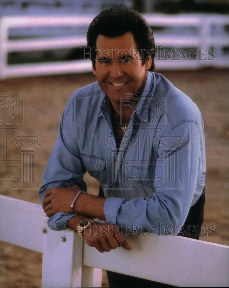 Press Photo Entertainer Wayne Newton - RRU36633 - Historic Images