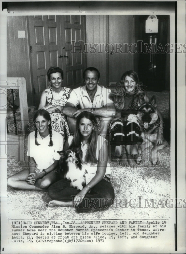 1971, Astronaut Sherpard and family - RRU37255 - Historic Images