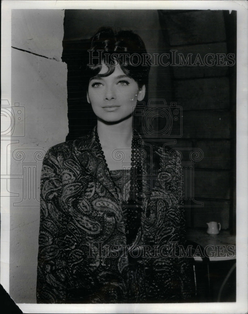 1963, Suzanne Pleshetle actress. - RRU37399 - Historic Images