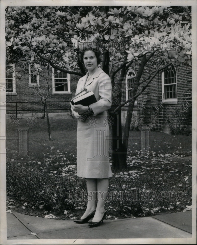 1961 Press Photo Student Denise Tracy Detroit Society - Historic Images