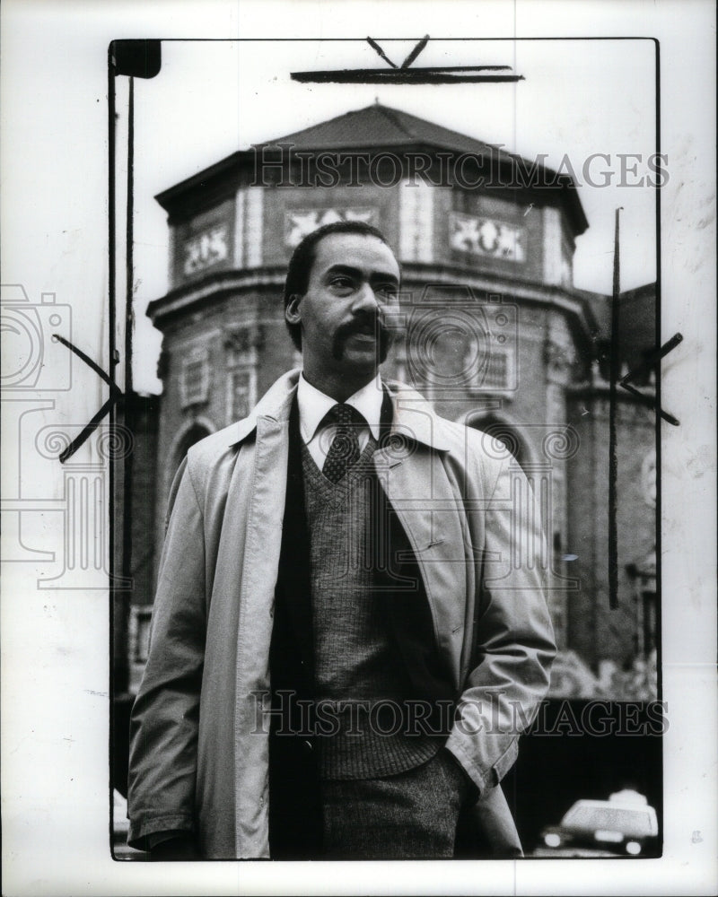 1982 Press Photo Mr Forest Green business executive Det - Historic Images