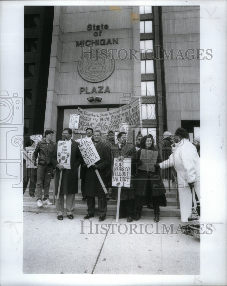 1989 Press Photo Plaza Detroit Robert Bowman South Fund - RRU39113 - Historic Images