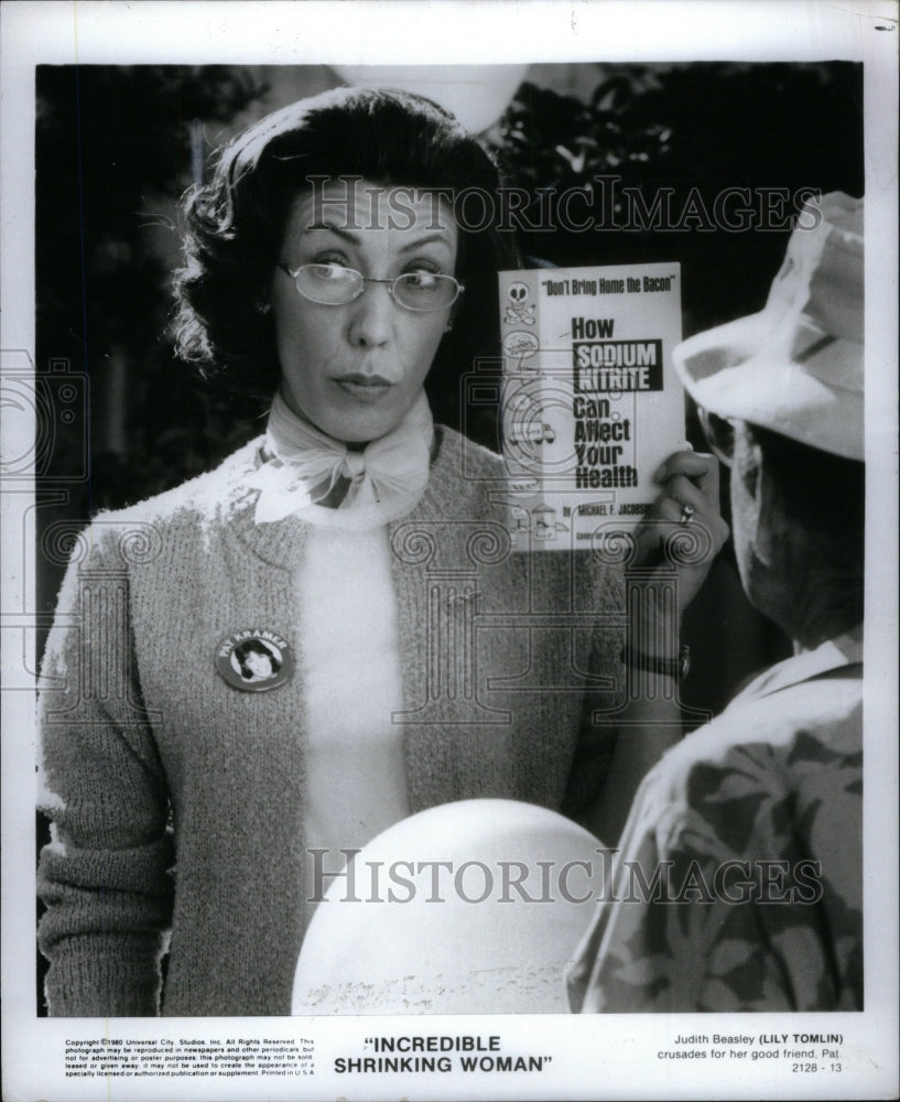 1981, Lily Tomlin Incredible Shrinking Woman - RRU39477 - Historic Images