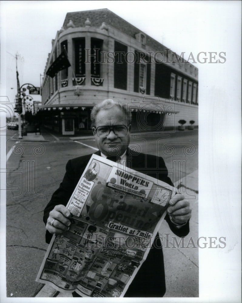 1991 Press Photo Major Custmer Detroit Shoppers World - RRU39745 - Historic Images