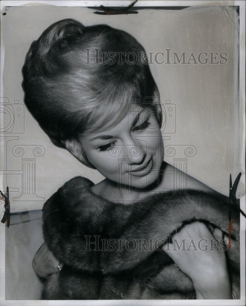 1961, Womans Hair Dressing Fashion Shows - RRU40055 - Historic Images