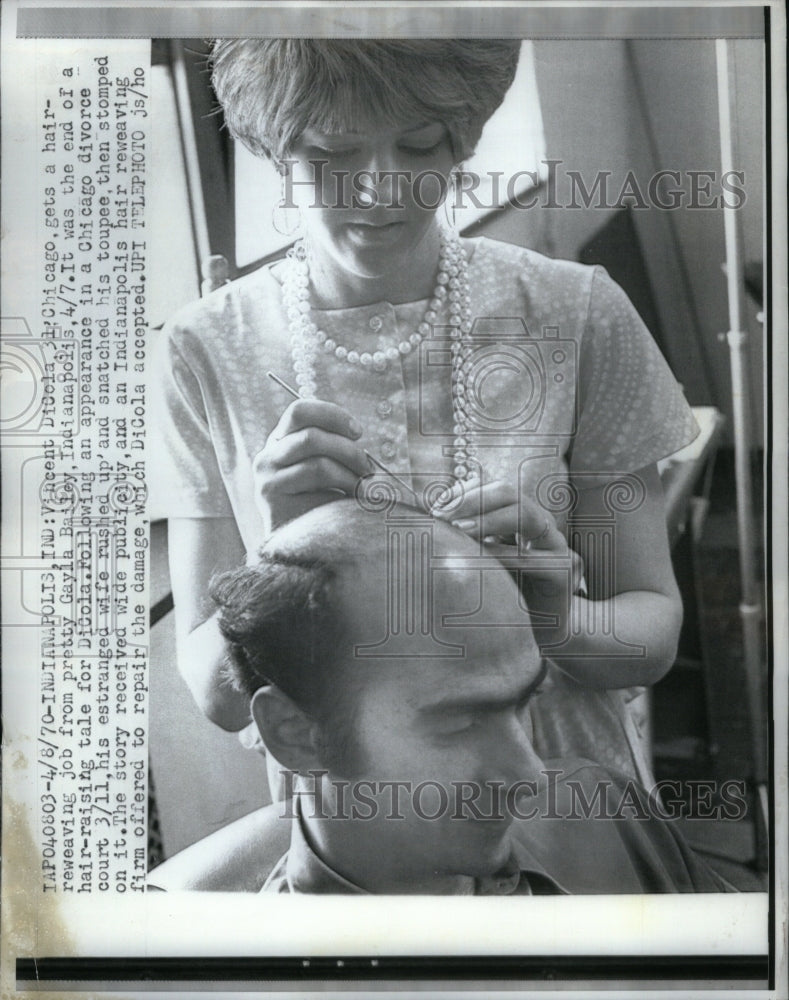 1970 Press Photo Hair Weaving Vincent Dicola Job Gasyla - RRU40085 - Historic Images