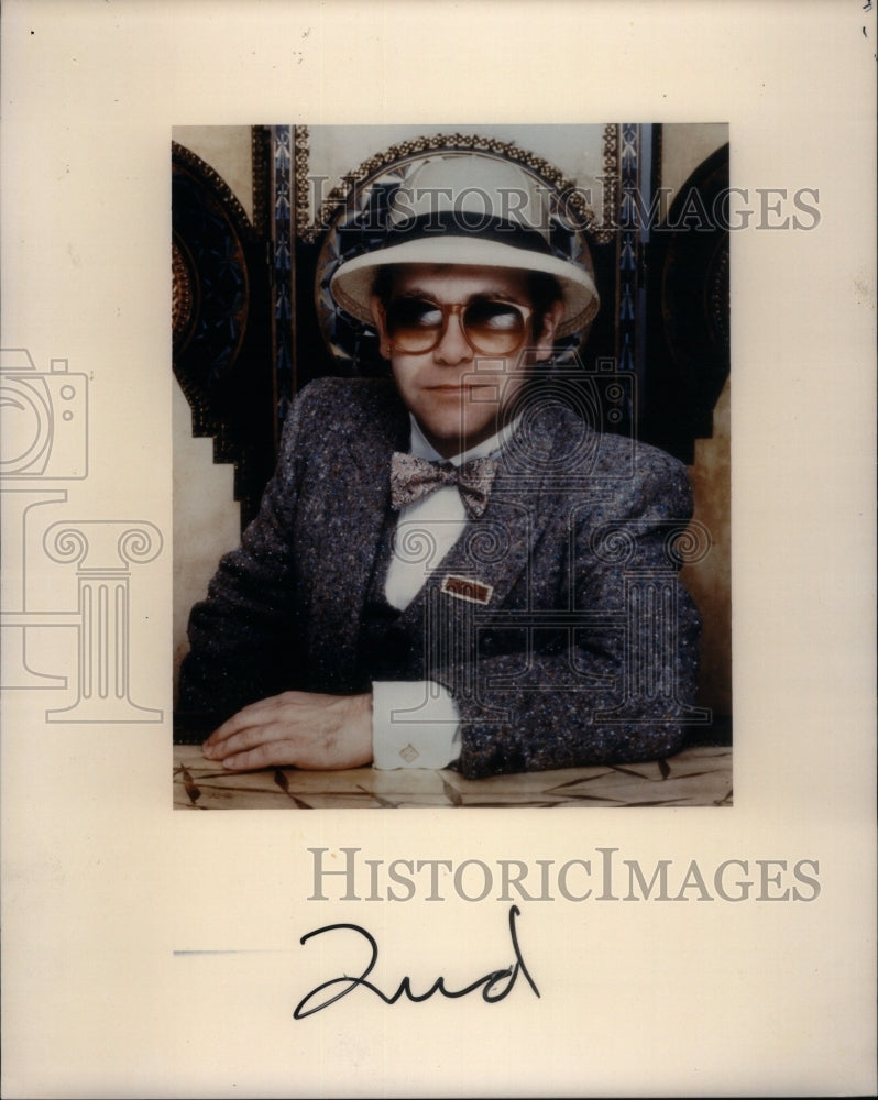 1986 Sir Elton John Actor Singer Pianist - Historic Images