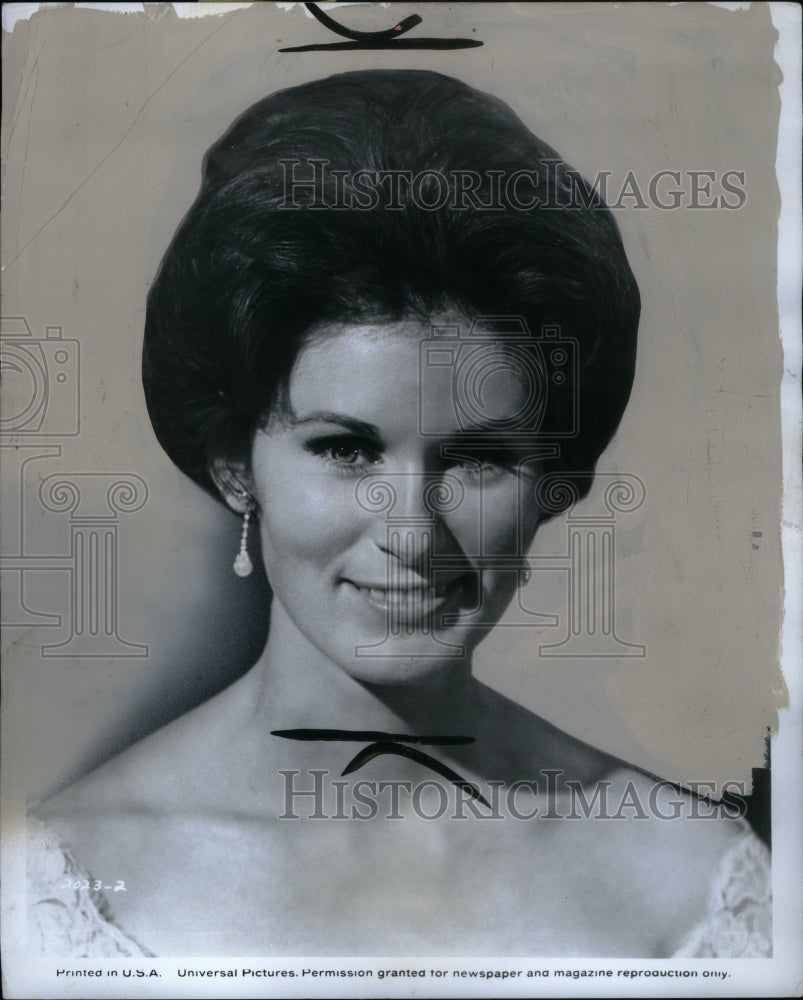 1970 Susan Clark Actress Tell Boy Robert - Historic Images