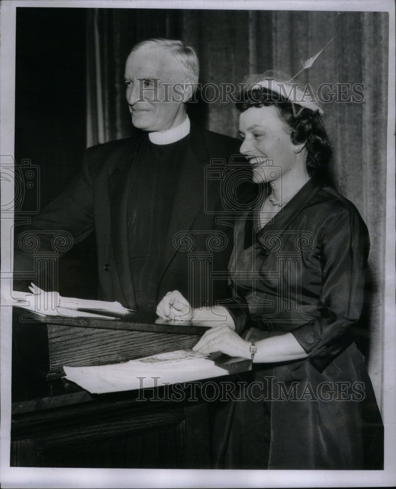 1956 Press Photo John F. Higgins Treasure Rice Author - Historic Images