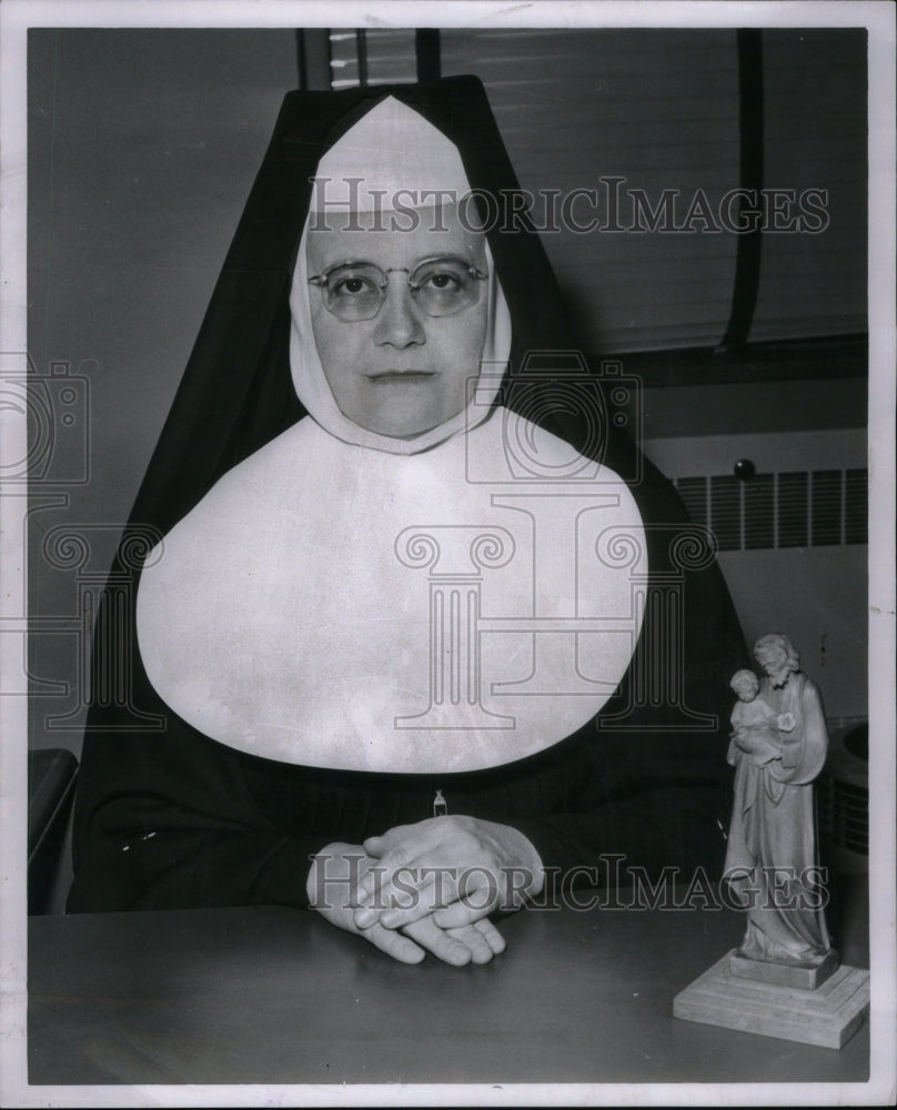 1962 Press Photo Mother Ricarda St. John&#39;s hospital - RRU40763 - Historic Images