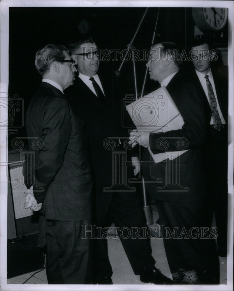 1967 Press Photo Walter Reuther UAW president Bluestone - Historic Images