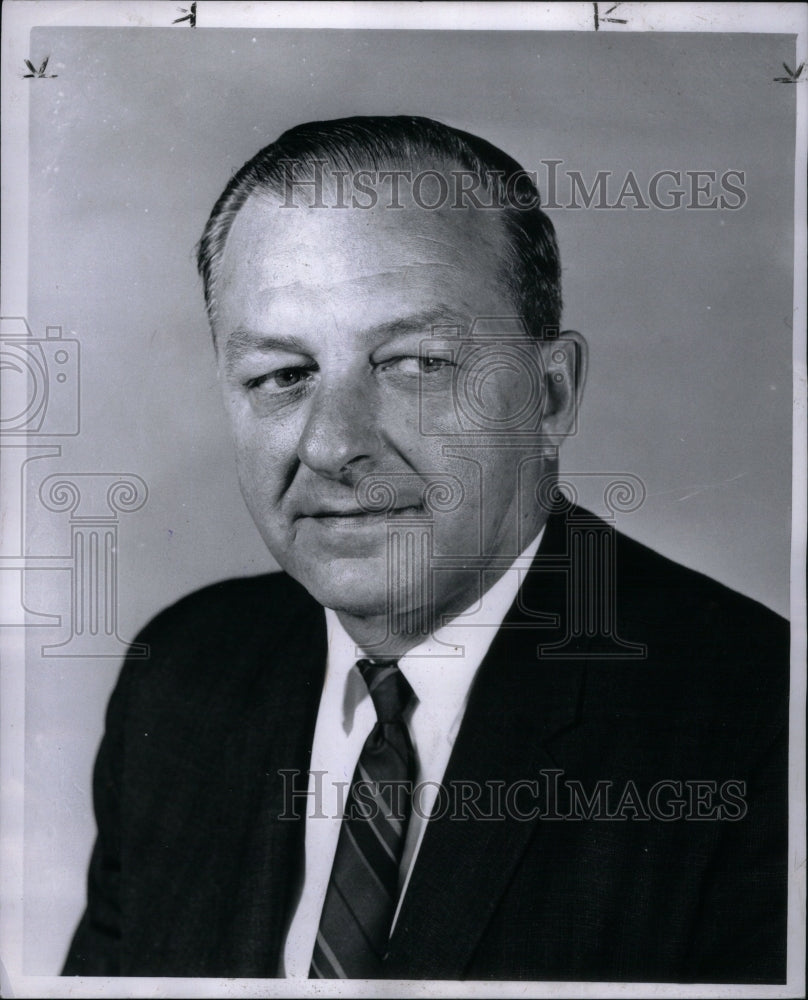 1964 Louis A. Mezzano U.S. Customs Official - Historic Images