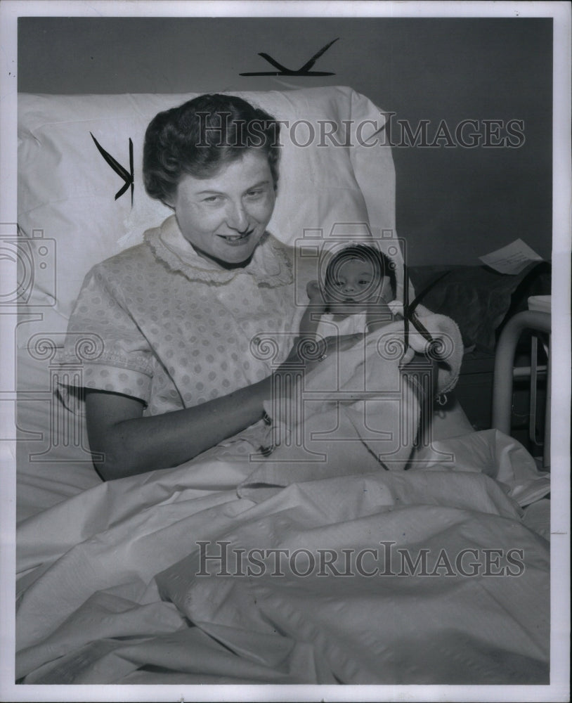 1957 Mildred Perry Old Son Michigan Bixly - Historic Images