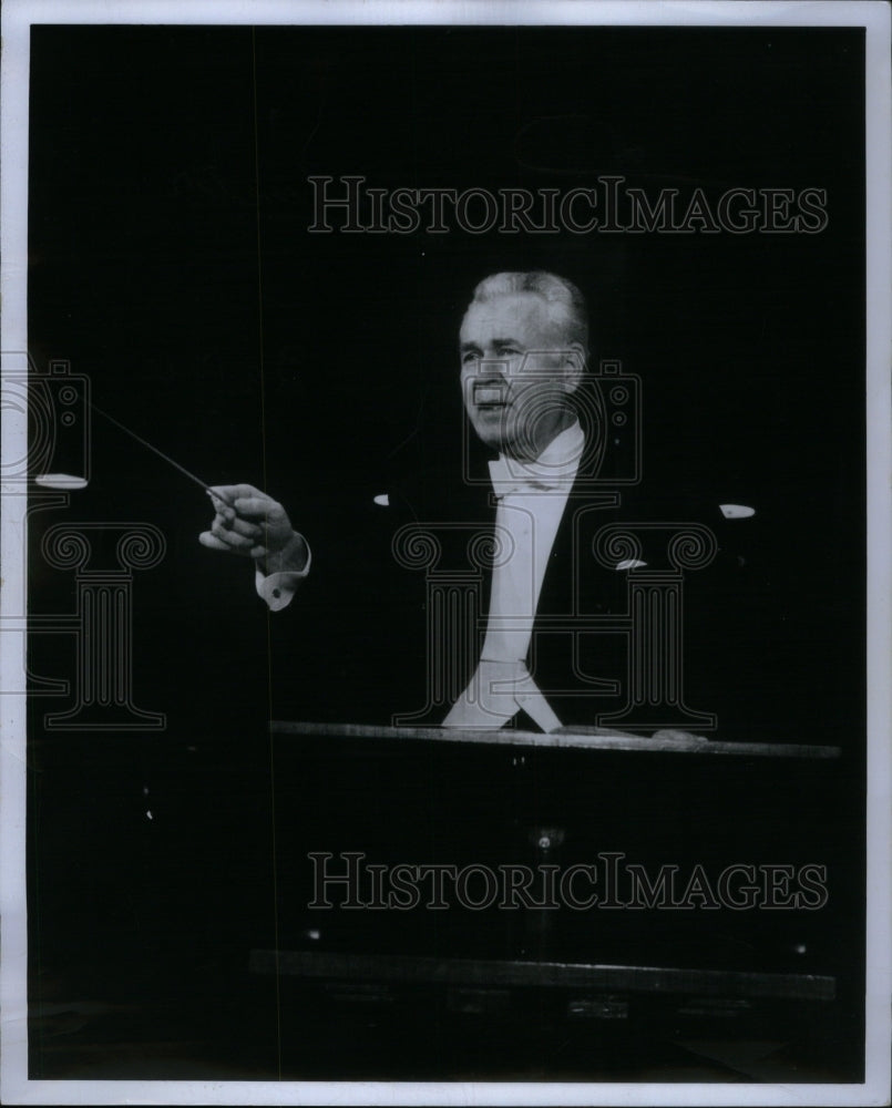 1970, Valter Poole conductor - RRU41855 - Historic Images