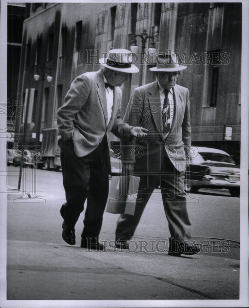 1957 Press Photo pockets - RRU41945 - Historic Images