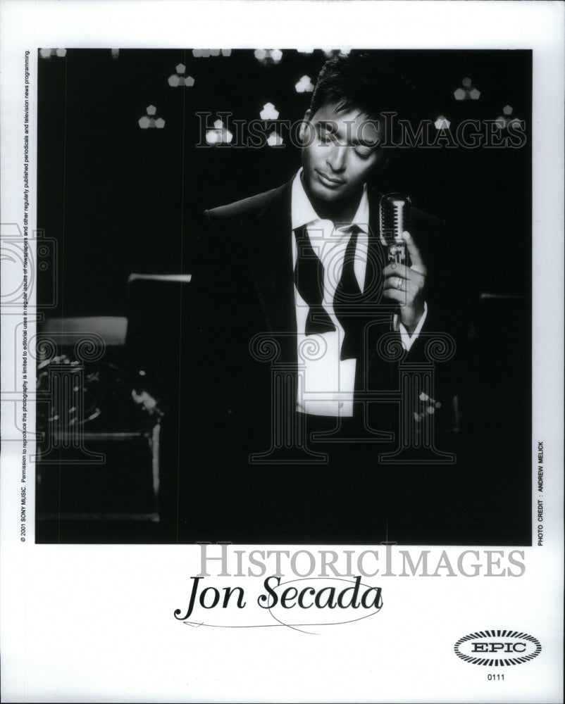 Press Photo Cuban Singer Jon Secada - Historic Images