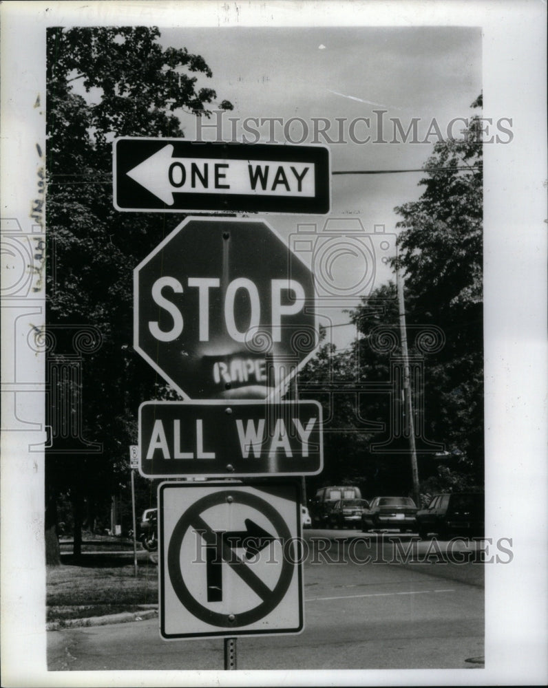 1985, Road Sign Ann Arbor Michigan Confusing - RRU42467 - Historic Images