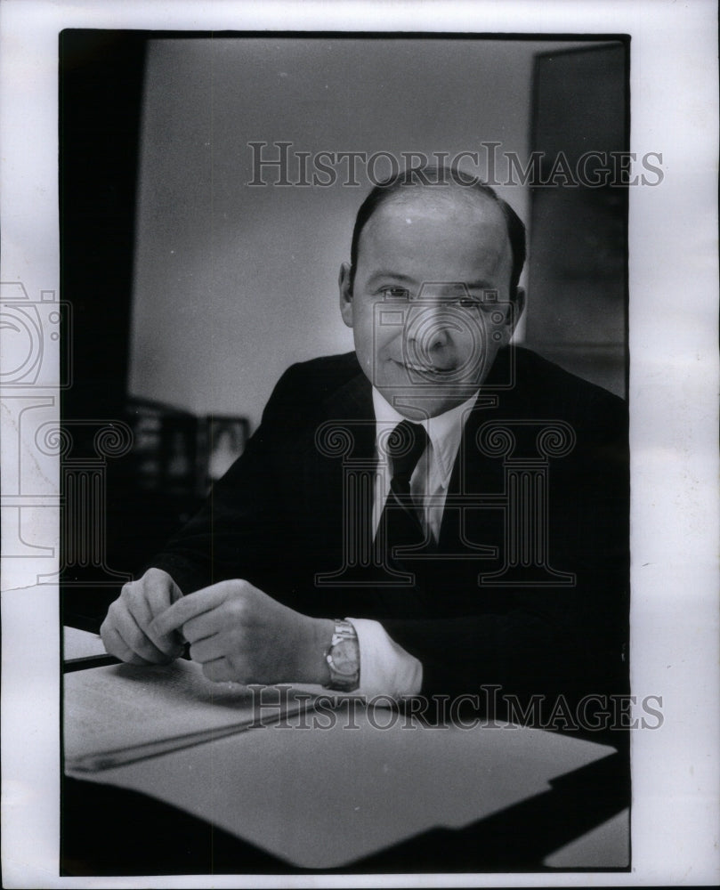 1978 Press Photo Matthew Sterkel Detroit Banker - Historic Images