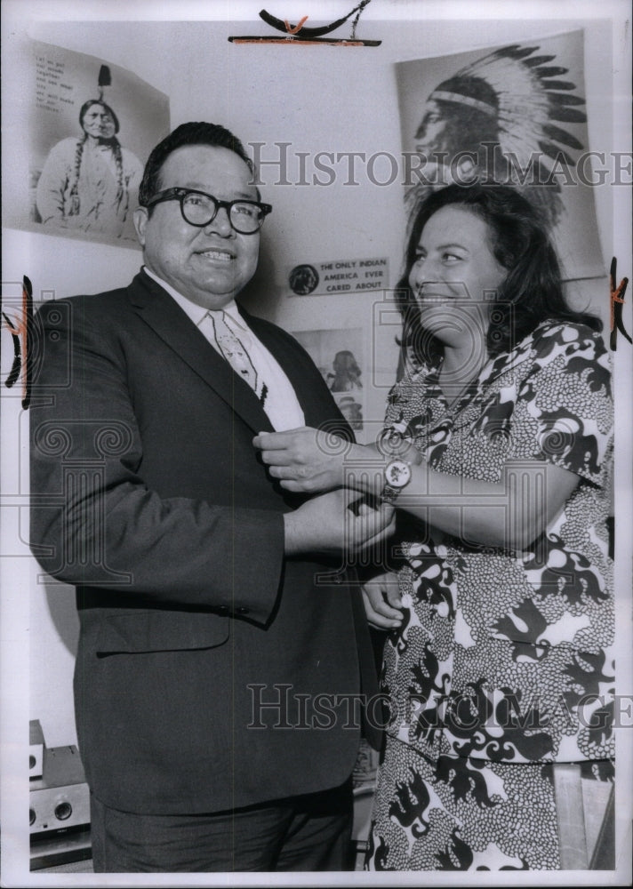 1971 Press Photo American Indian Assn Pres Senator Wife - Historic Images