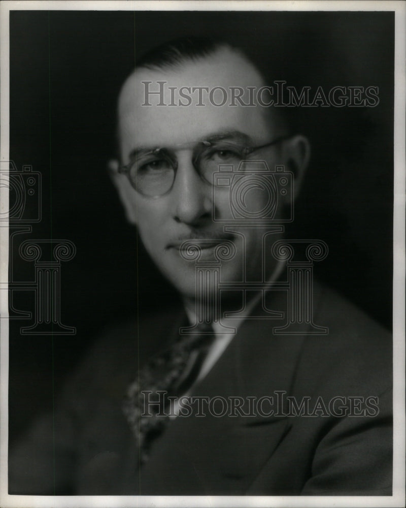 1944, Guy Stevens Sales Manager SC Hadley Co - RRU42903 - Historic Images