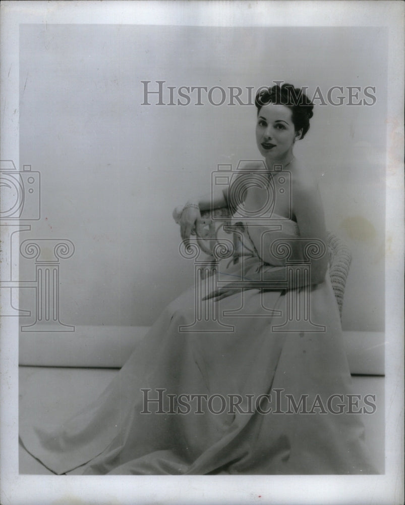 1959 Singer Marguerite Piazza Formal Dress - Historic Images