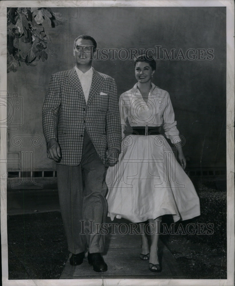 1954, Ester Williams Ben Gage Actors - RRU43181 - Historic Images