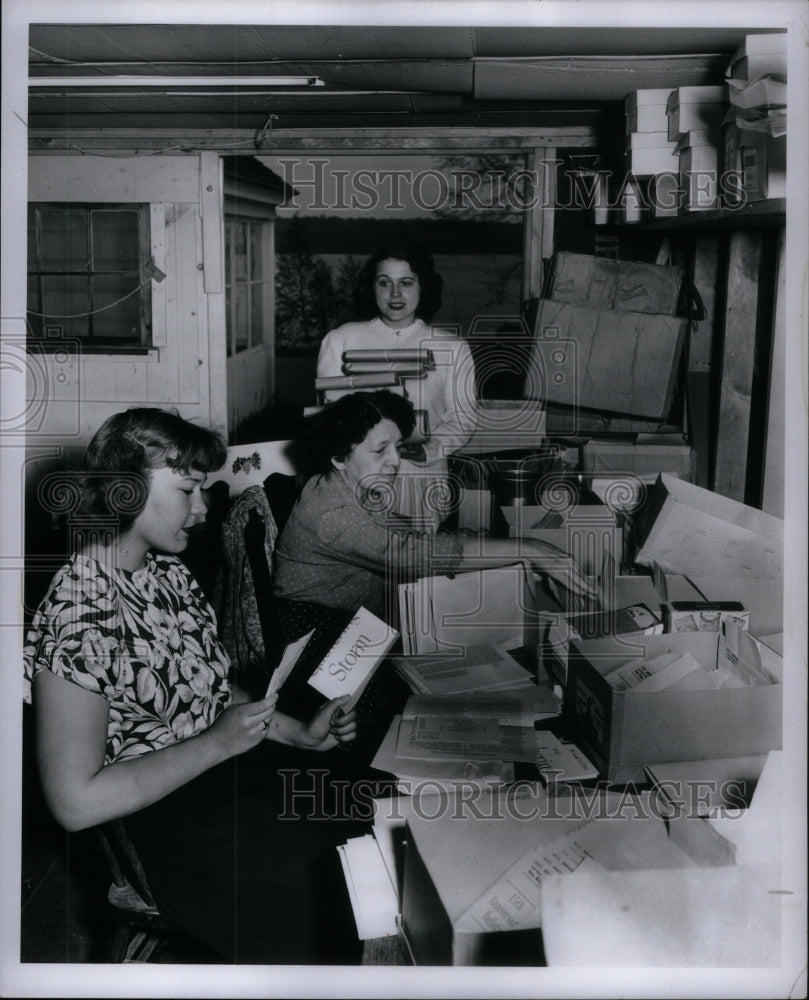 1948, The marking department - RRU43407 - Historic Images