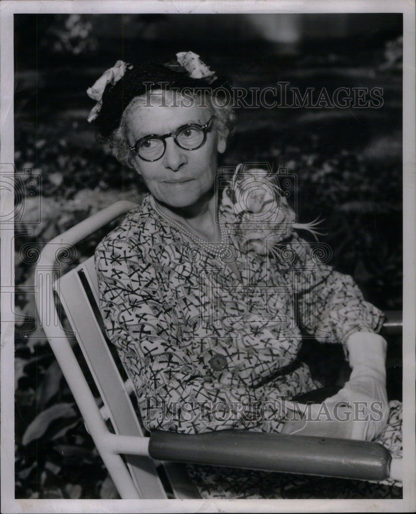 1952, Detroit Society Mrs Willard Pope - RRU43757 - Historic Images