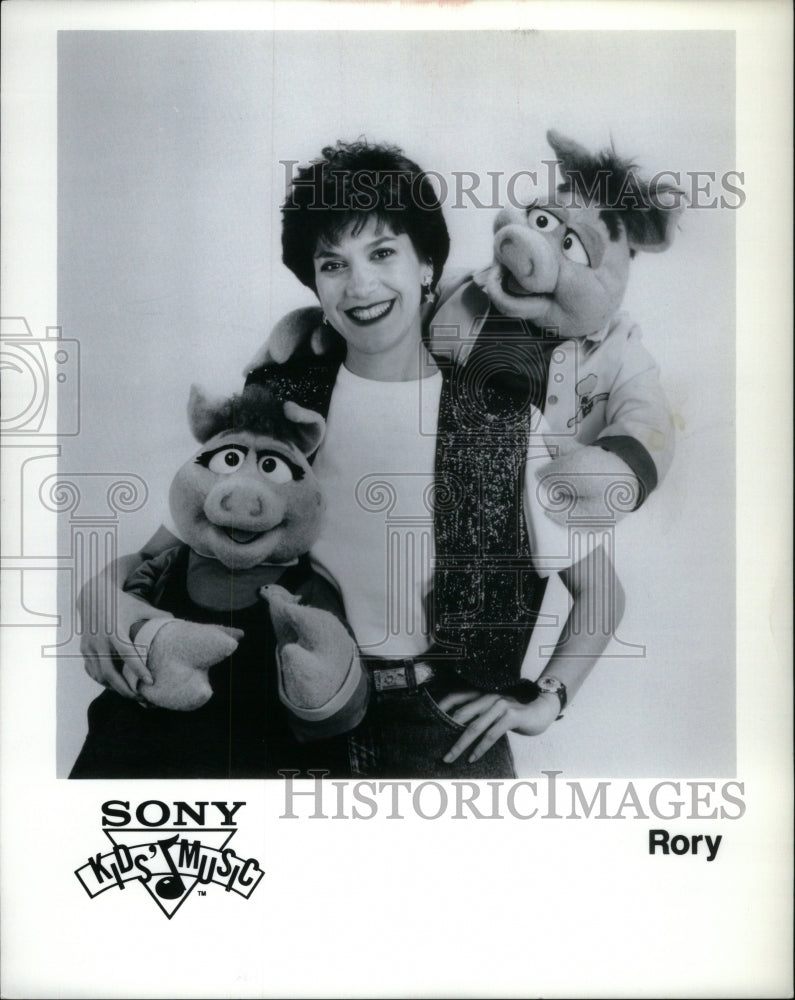 1993 Entertainer Rory With Puppets - Historic Images