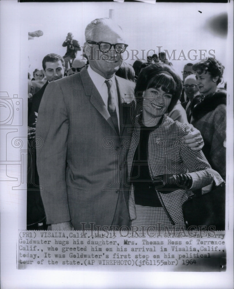 1964 Sen Goldwater With Daughter Visalia - Historic Images