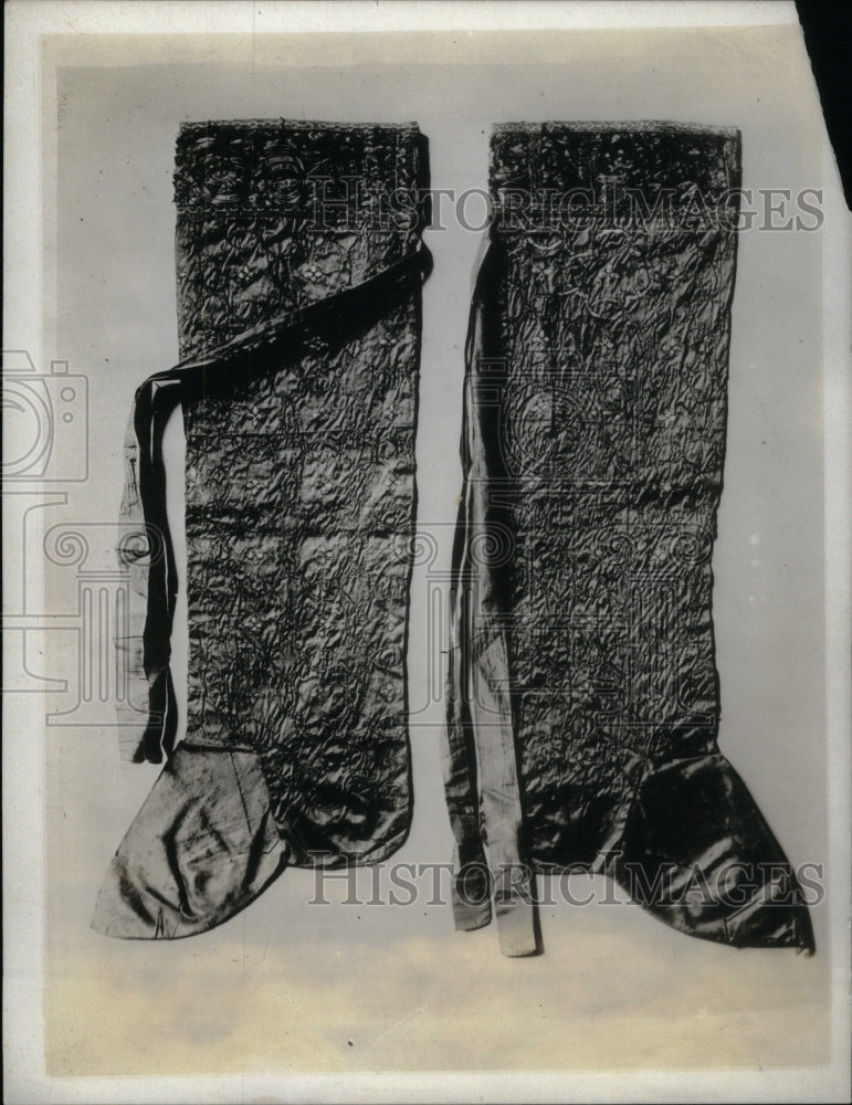 1920 Press Photo Silk stockings wears Roman Emperors - RRU44339 - Historic Images