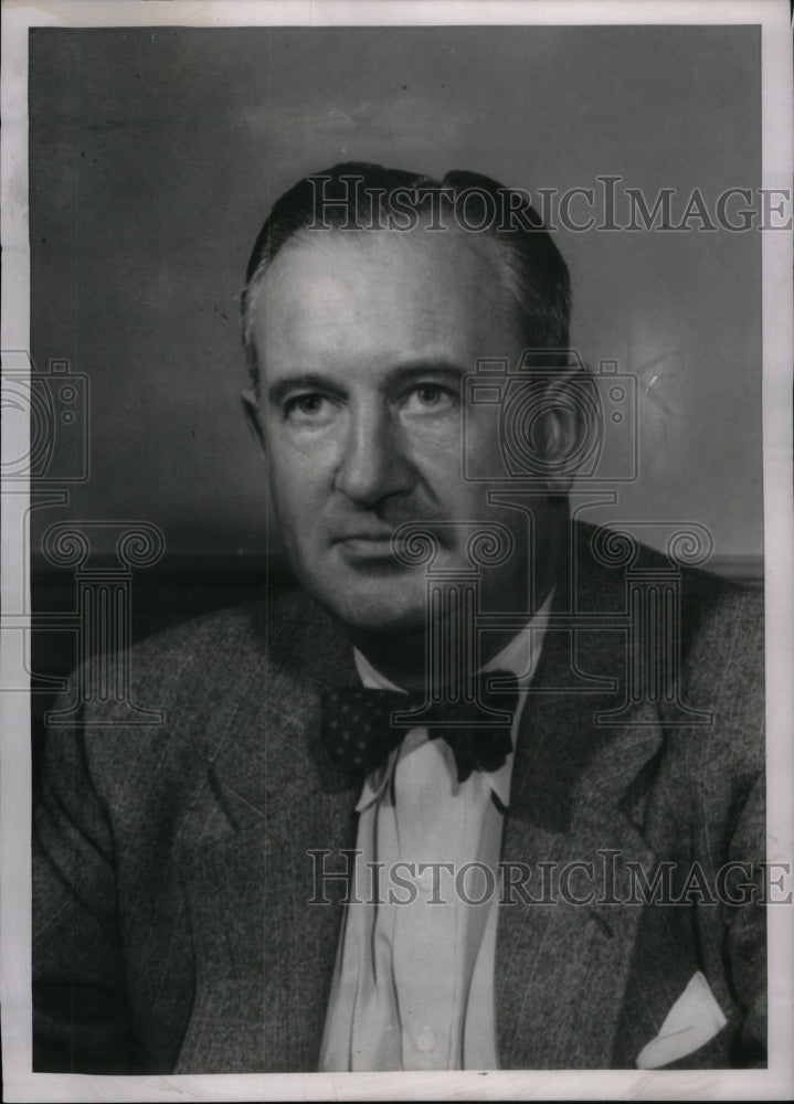 1952, Herman Petzold Basement store manager - RRU44753 - Historic Images