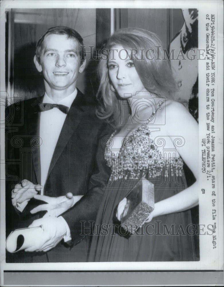 1967 Tom Courtenay Joanna Pettit Stars Film - Historic Images