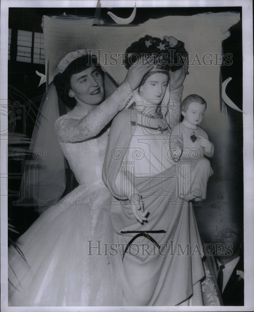 1957 Rita Zaleweski Marian Celebration - Historic Images