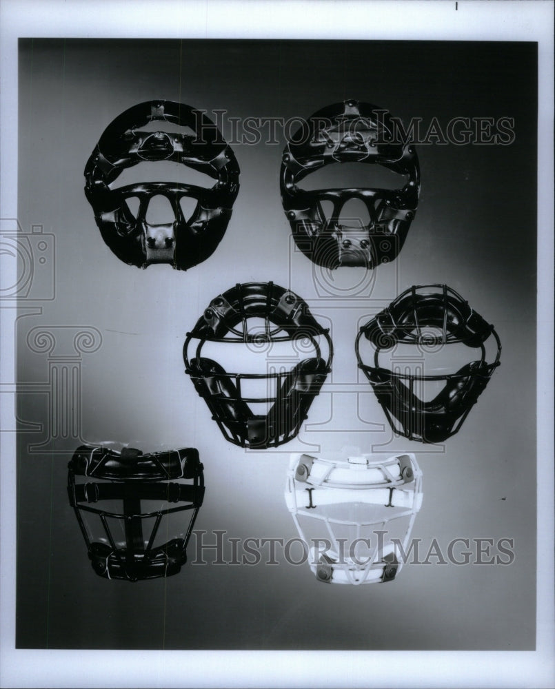 Press Photo Picture Shows Helmets Different Shapes - RRU44997 - Historic Images