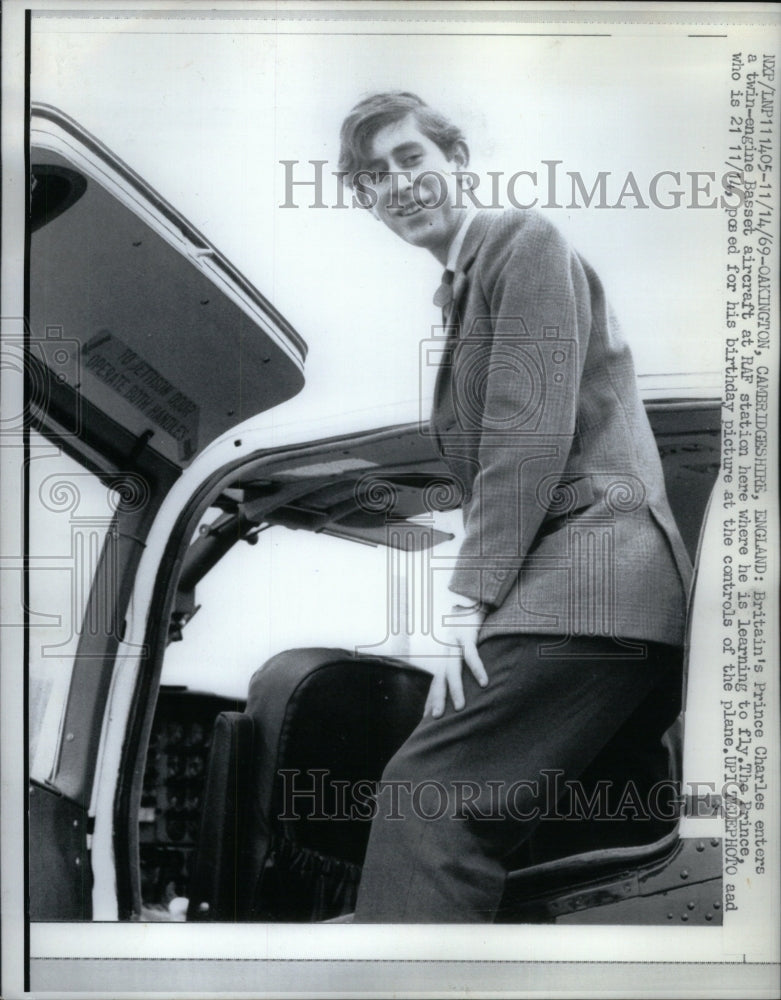 1969 Press Photo Prince Charles Britain Aircraft RAF - Historic Images