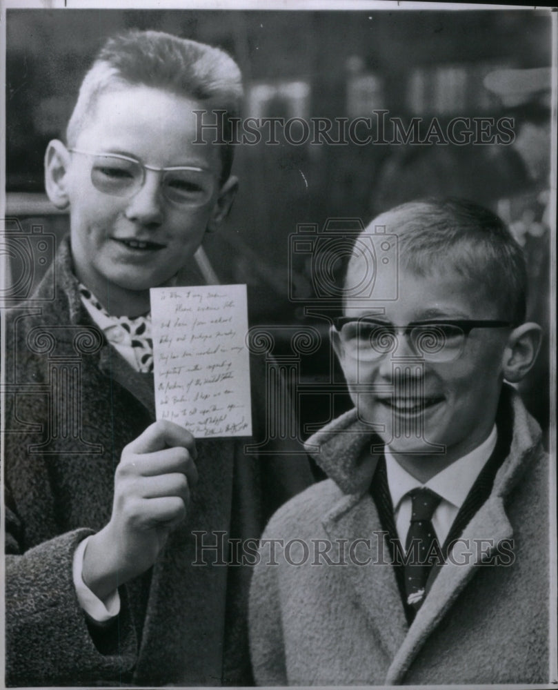 1962, Willy Brandt Family Robert Kennedy - RRU45331 - Historic Images